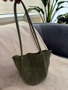 Portland Leather Devan Leather Tote Bag - Cucumber